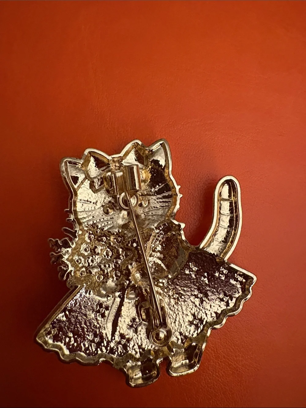 Cute Pink Cat Brooch Pin with Bouquet - Unbranded